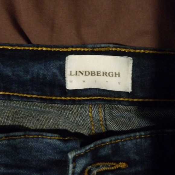 Lindbergh White - Picture 2 of 2